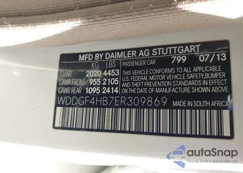 2014 Mercedes-Benz C 250 Luxury z USA, uszkodzony, nr VIN WDDGF4HB7ER309869